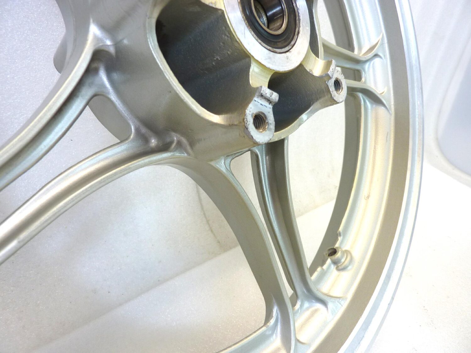 Cerchio anteriore Moto Guzzi Imola Lario 16 x 2,15 ruota - immagine 12