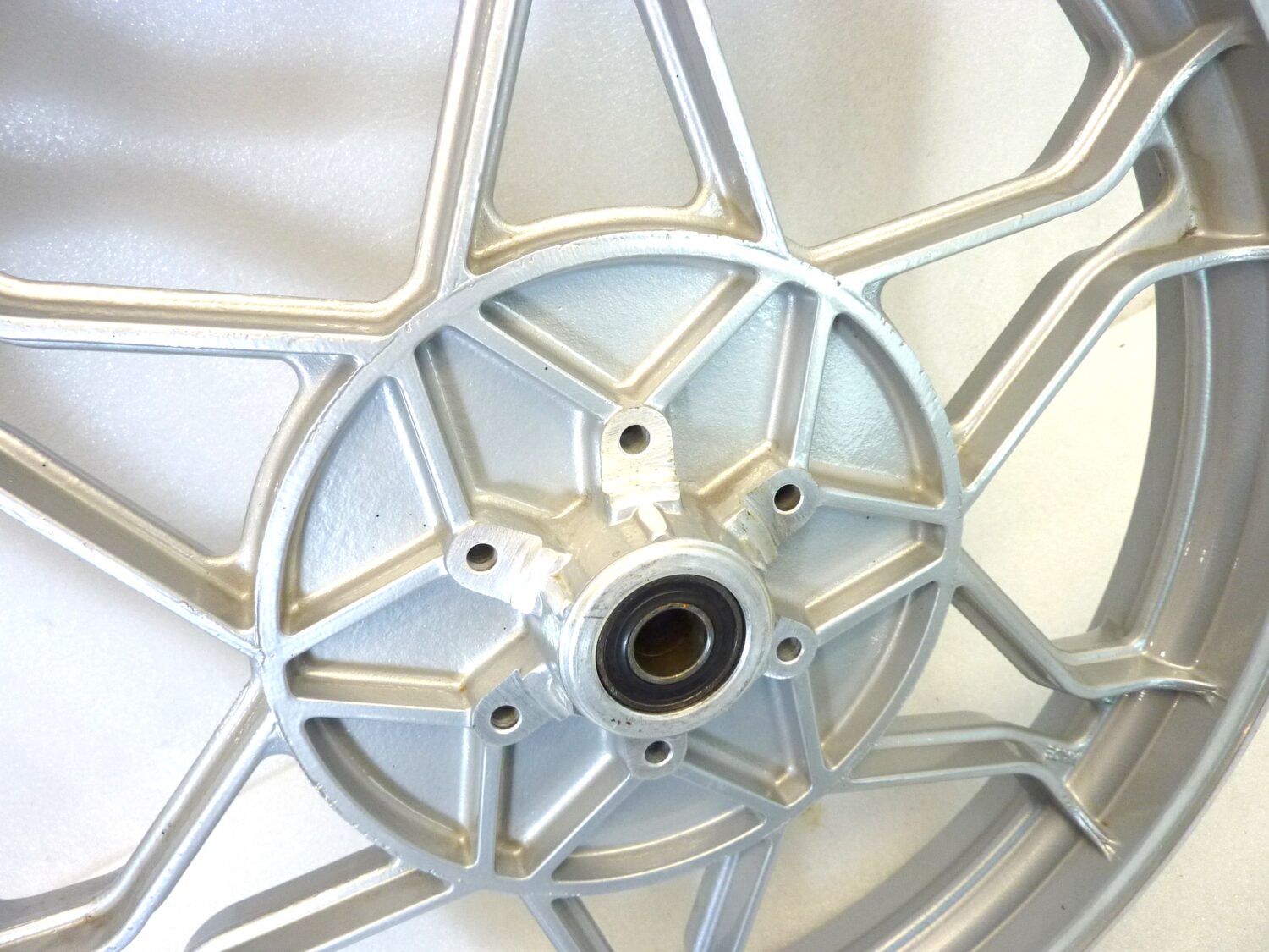 Cerchio anteriore Guzzi Le Mans 3 850 cod GU14610350 2,15 x 18 ruota - immagine 4