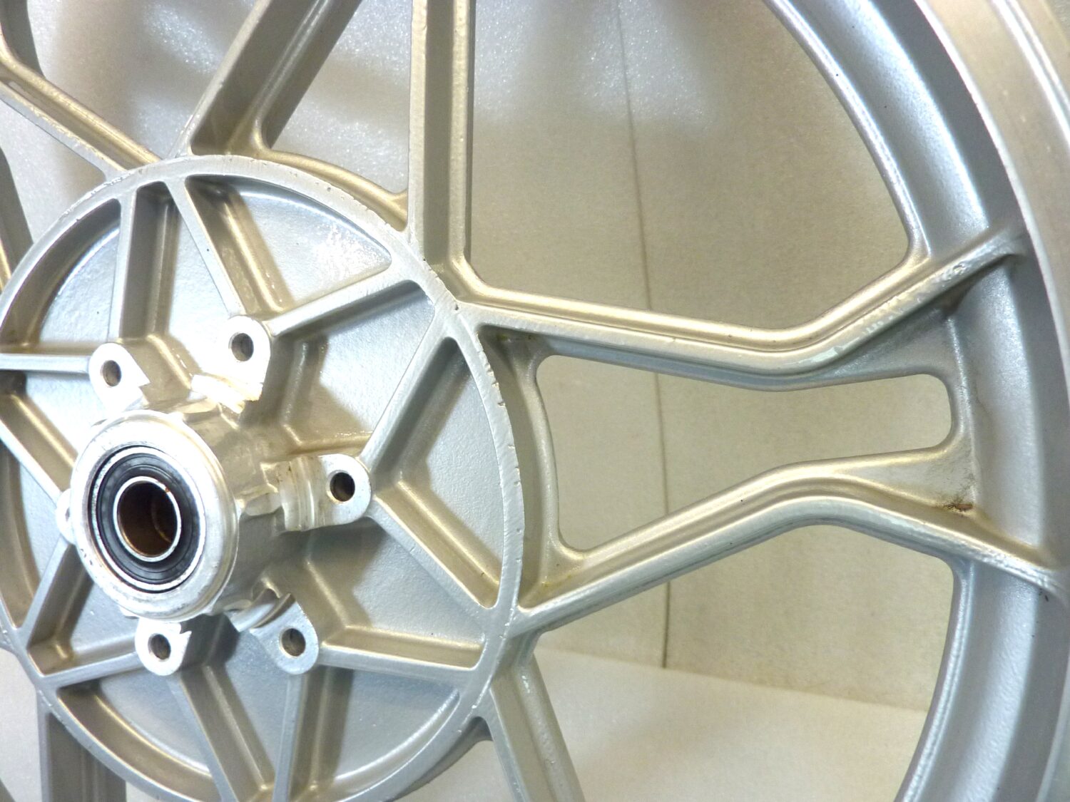 Cerchio anteriore Guzzi Le Mans 3 850 cod GU14610350 2,15 x 18 ruota - immagine 5