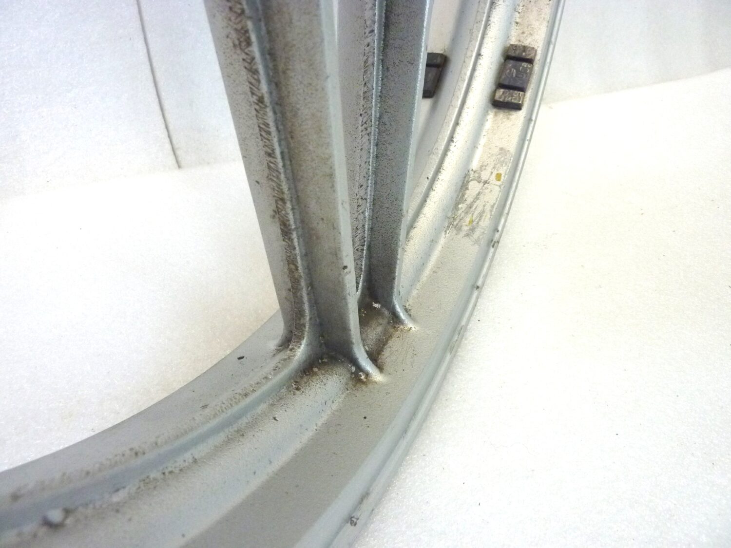 Cerchio anteriore Moto Guzzi V65 Custom 18 x 2,15 H2 ruota - immagine 5