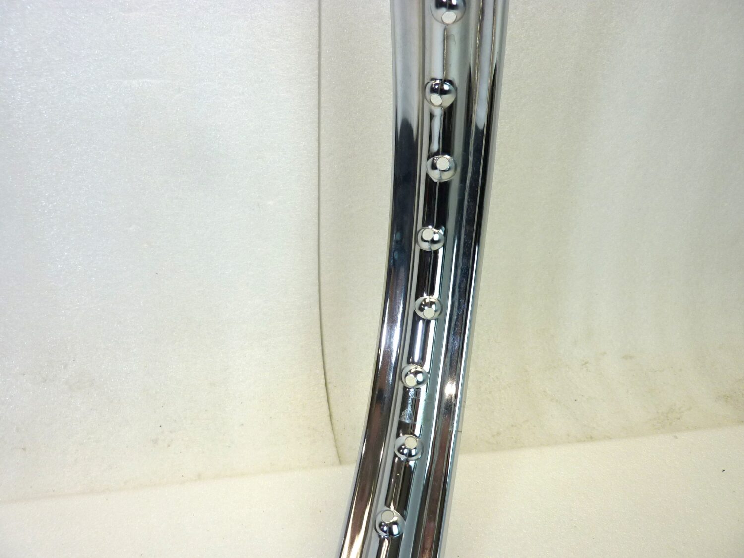 Cerchio moto epoca 17 x 1,60 32 fori canale esterno 58,6 mm interno 40,3 mm tipo Guzzi Galletto ruota Nuovo fondo di magazzino leggi descrizione - immagine 5