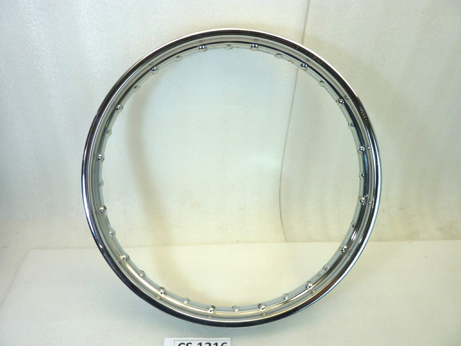 Cerchio moto epoca 17 x 1,60 32 fori canale esterno 58,6 mm interno 40,3 mm tipo Guzzi Galletto ruota Nuovo fondo di magazzino leggi descrizione - immagine 8