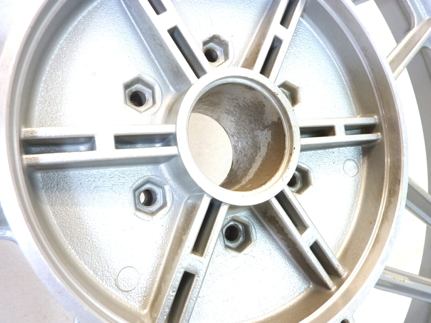 Cerchio posteriore Guzzi 850 T5 18 x 2,15 ruota Nuovo fondo di magazzino leggi descrizione - immagine 10