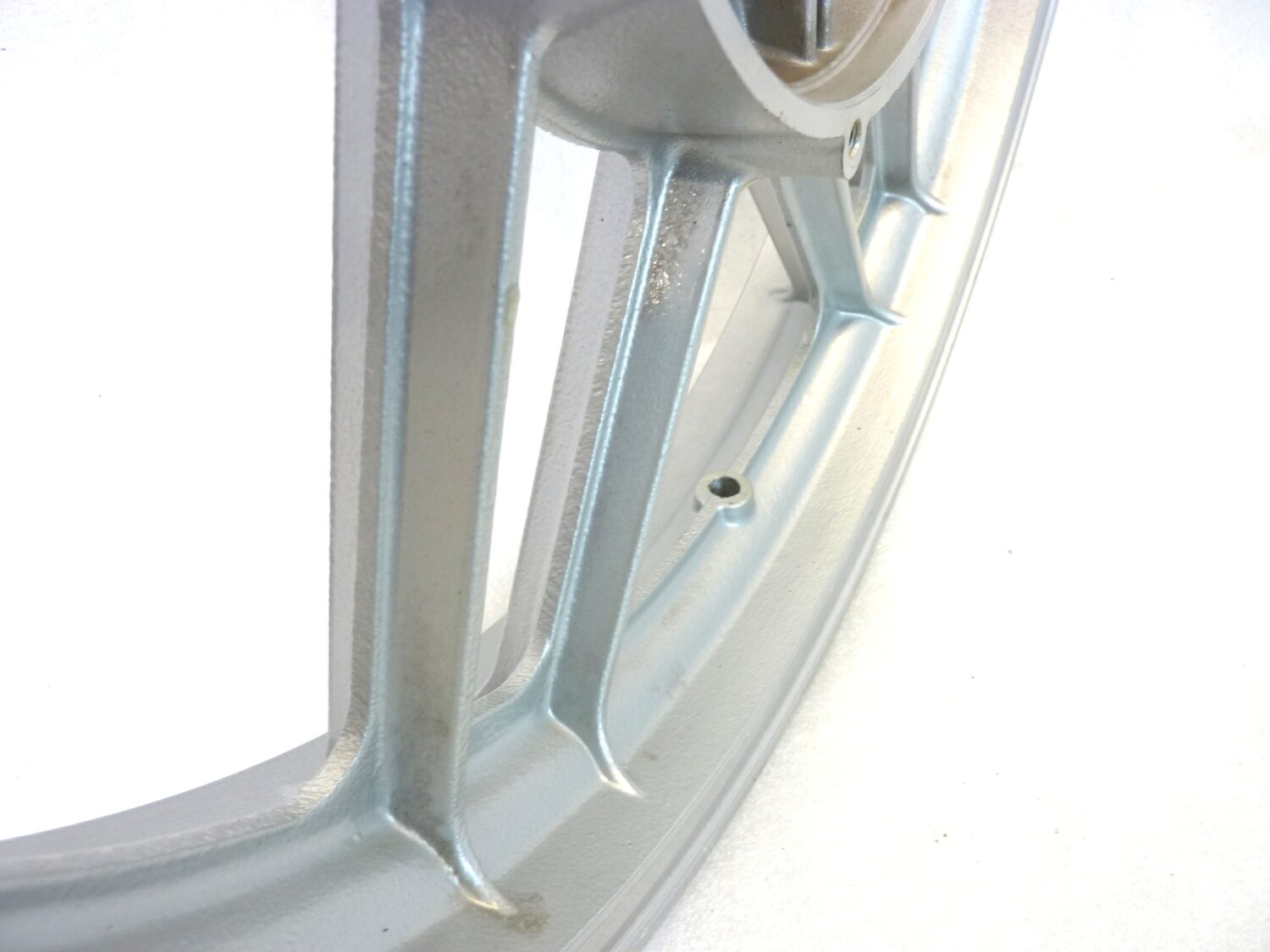 Cerchio posteriore Guzzi 850 T5 18 x 2,15 ruota Nuovo fondo di magazzino leggi descrizione - immagine 13
