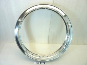 Cerchio moto epoca J 18 x 2,15 bordo H alluminio 40 fori diam esterno 484 mm. Canale esterno 72,4 mm interno 55,7 mm tipo Borrani ruota