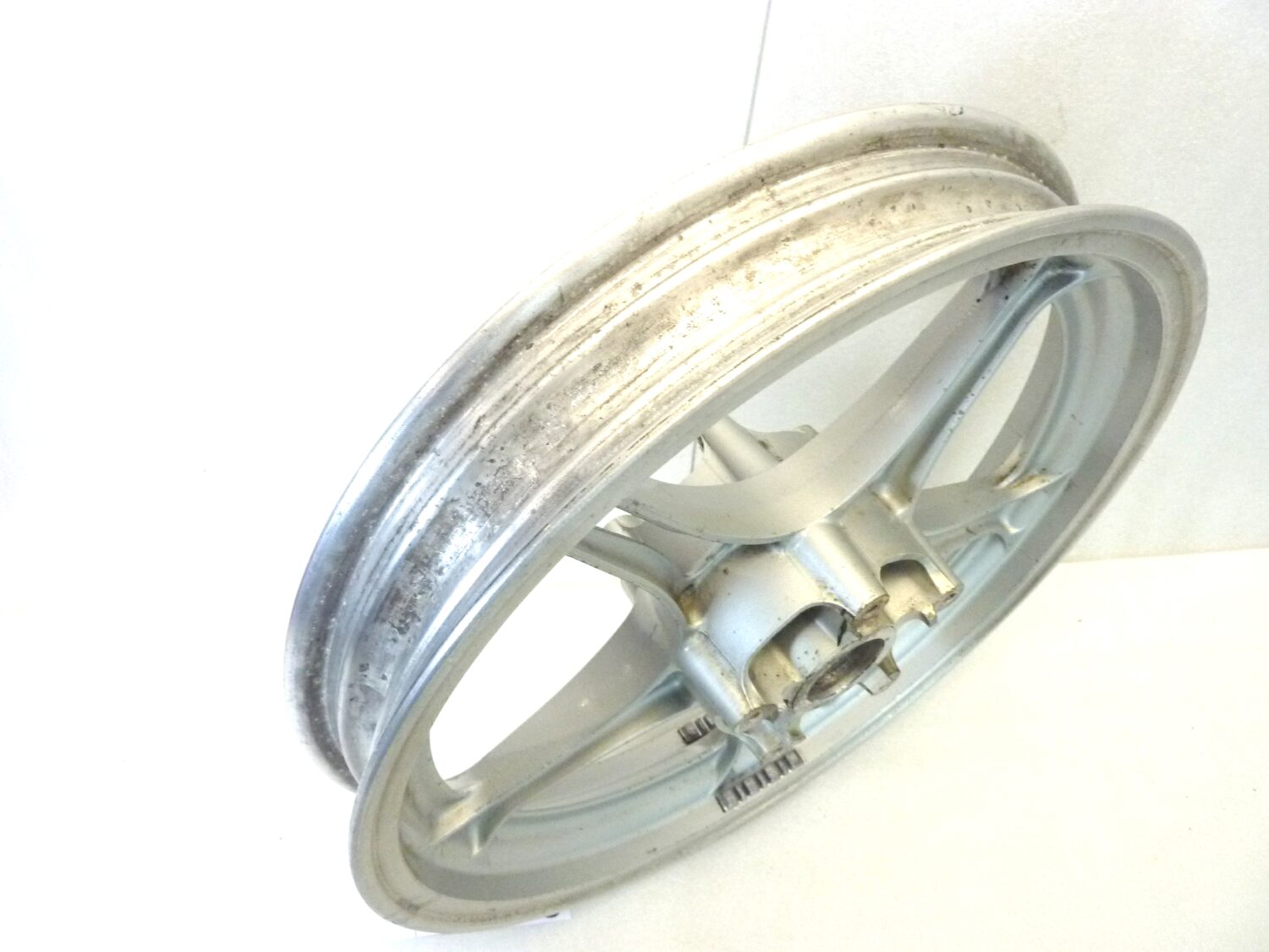 Cerchio anteriore Guzzi Imola Lario 16 x 2,15 ruota - immagine 14