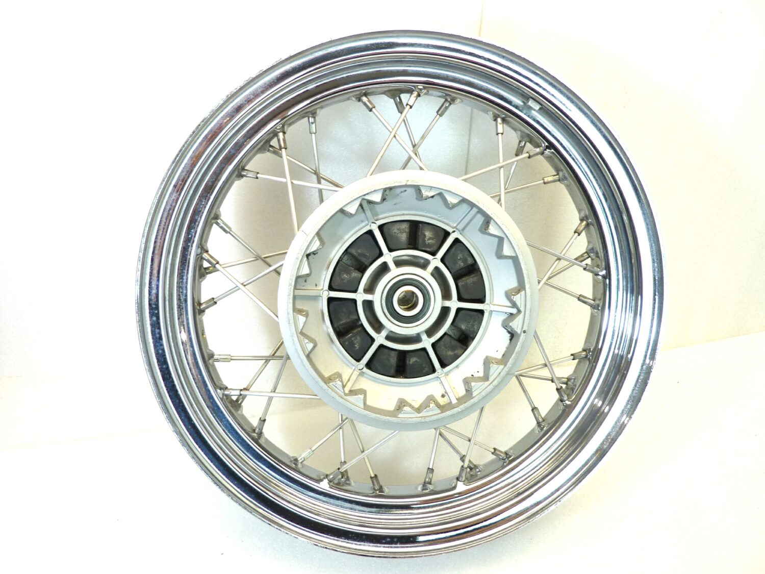 Cerchio posteriore Guzzi 750 Classic 2012 - 2013 16 x 3,00 cod 32630760 ruota - immagine 10