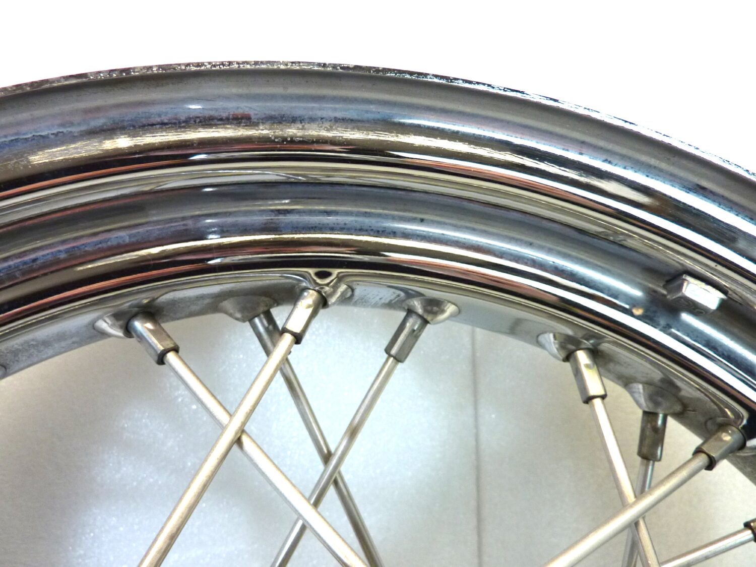 Cerchio posteriore Guzzi 750 Classic 2012 - 2013 16 x 3,00 cod 32630760 ruota - immagine 13