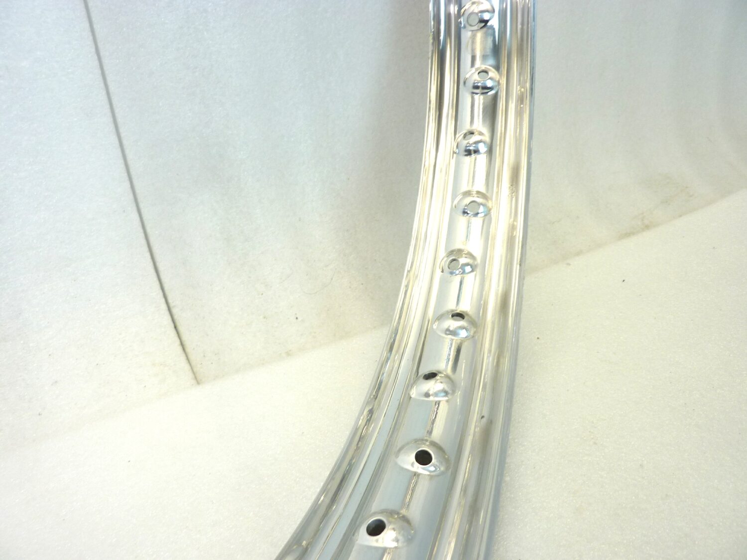 Cerchio moto epoca Akront 19 x 1,85 36 fori S 192 397 bordo H canale esterno 65,7 mm interno 48,7 mm alluminio ruota Nuovo fondo di magazzino leggi descrizione - immagine 9
