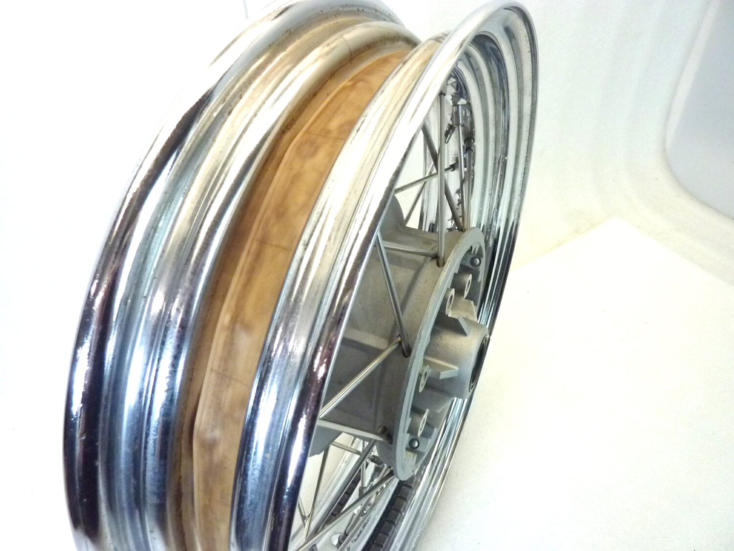 Cerchio posteriore Guzzi 750 Classic 2012 - 2013 16 x 3,00 cod 32630760 ruota - immagine 7