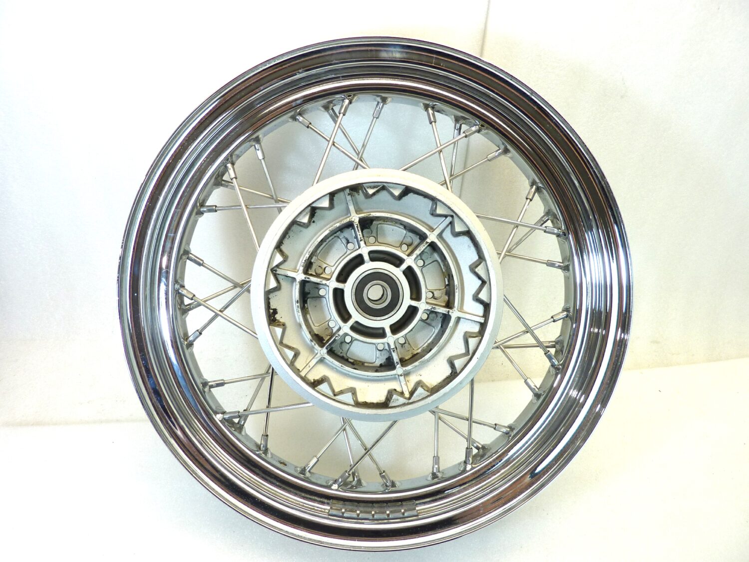 Cerchio posteriore Guzzi 750 Classic 2012 - 2013 16 x 3,00 cod 32630760 ruota - immagine 9