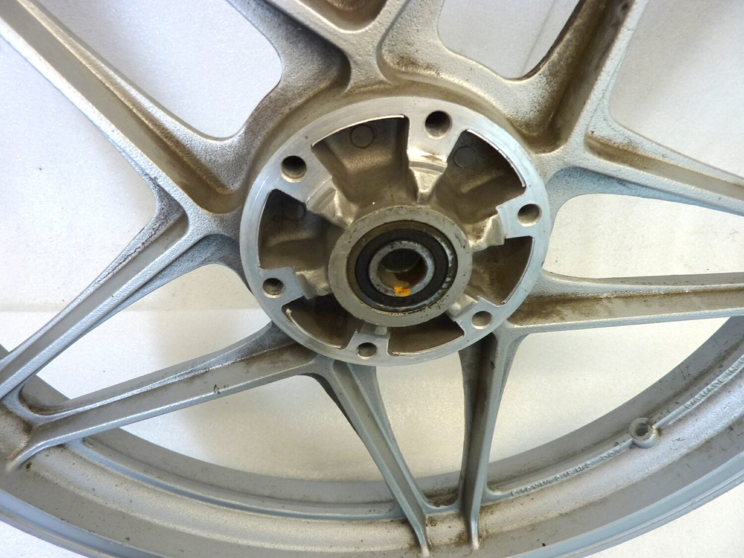 Cerchio anteriore Moto Guzzi V65 Custom 18 x 2,15 H2 ruota - immagine 12