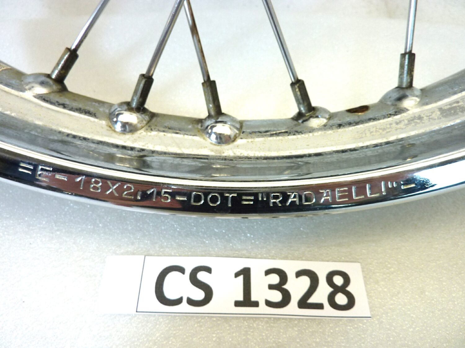 Cerchio anteriore Guzzi Nevada 350 prima serie Radaelli 18 x 2,15 ruota - immagine 4