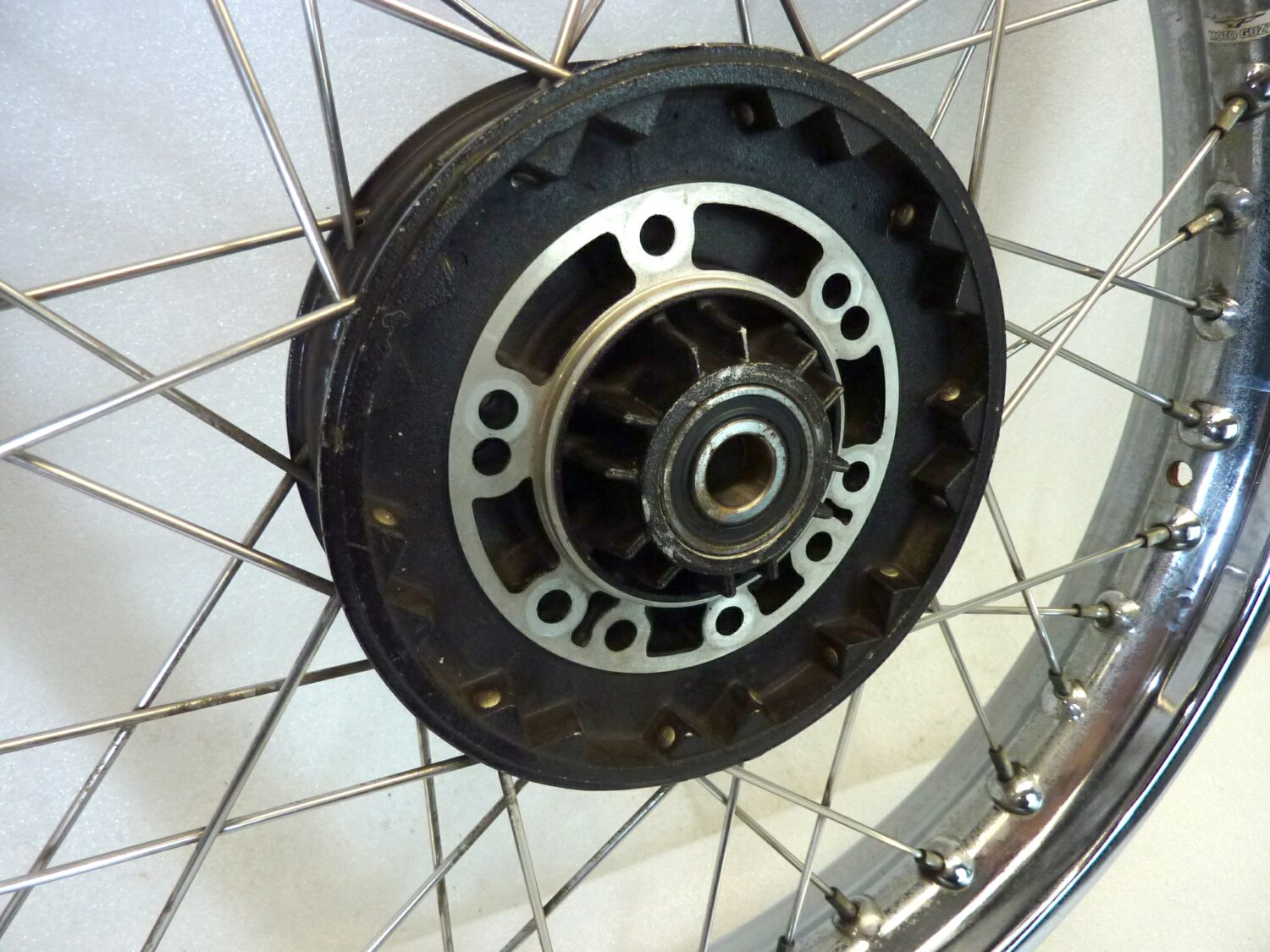 Cerchio anteriore Guzzi Nevada 350 prima serie Radaelli 18 x 2,15 ruota - immagine 11
