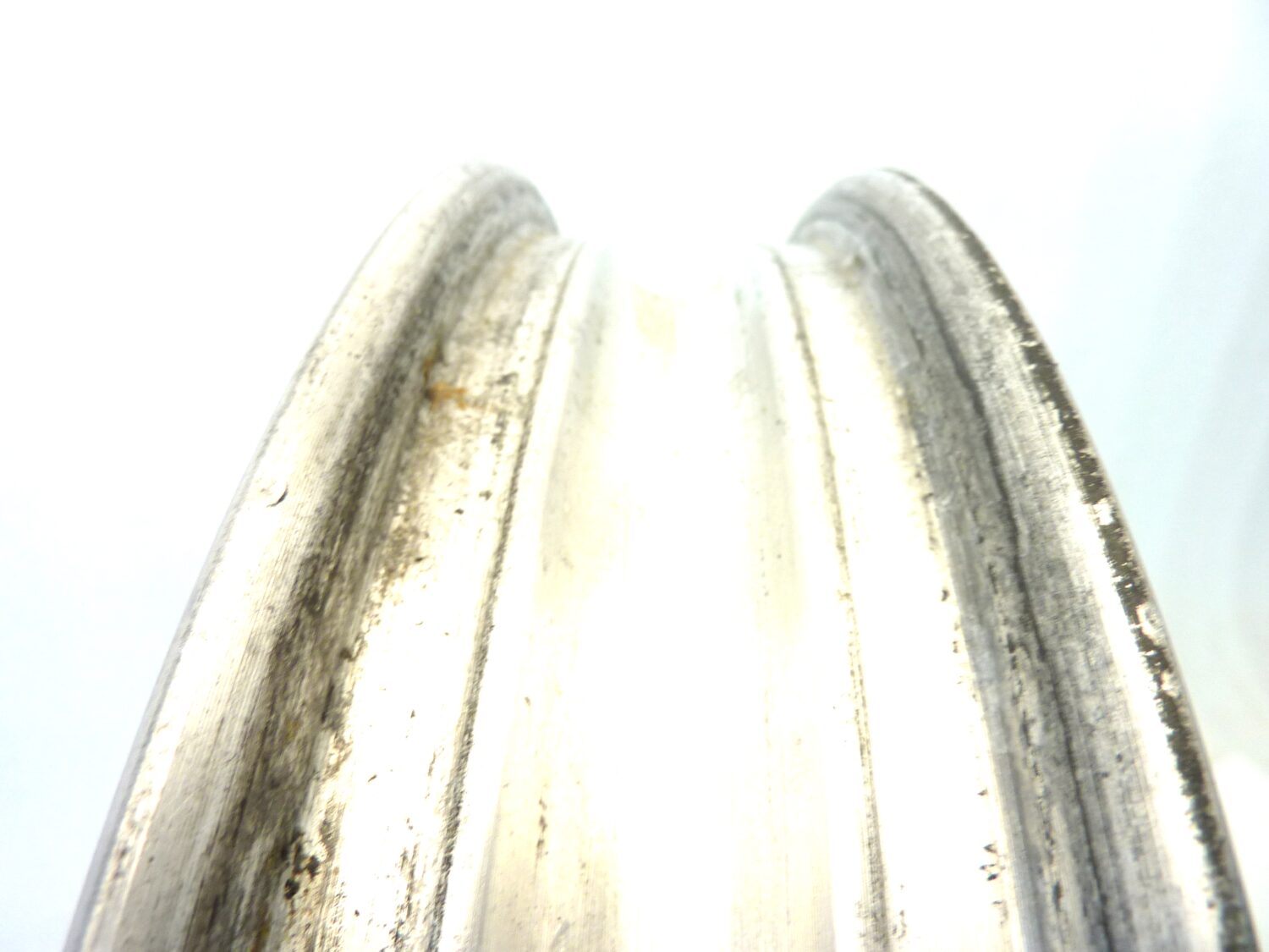 Cerchio anteriore Guzzi Imola Lario 16 x 2,15 ruota con dischi spessore 6,1 mm - immagine 7
