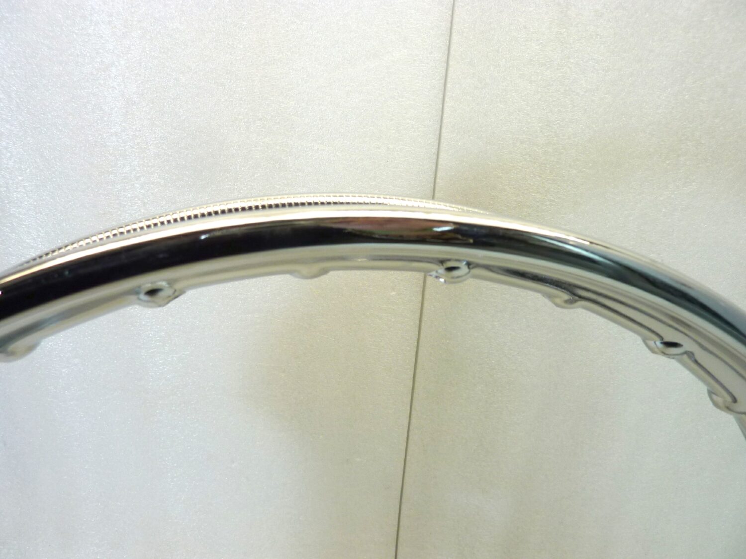 Cerchio moto epoca 17 x 1,60 32 fori tipo Radaelli diam esterno 455 mm canale esterno 55,5 mm interno 38,2 mm ruota Nuovo fondo di magazzino leggi descrizione - immagine 7