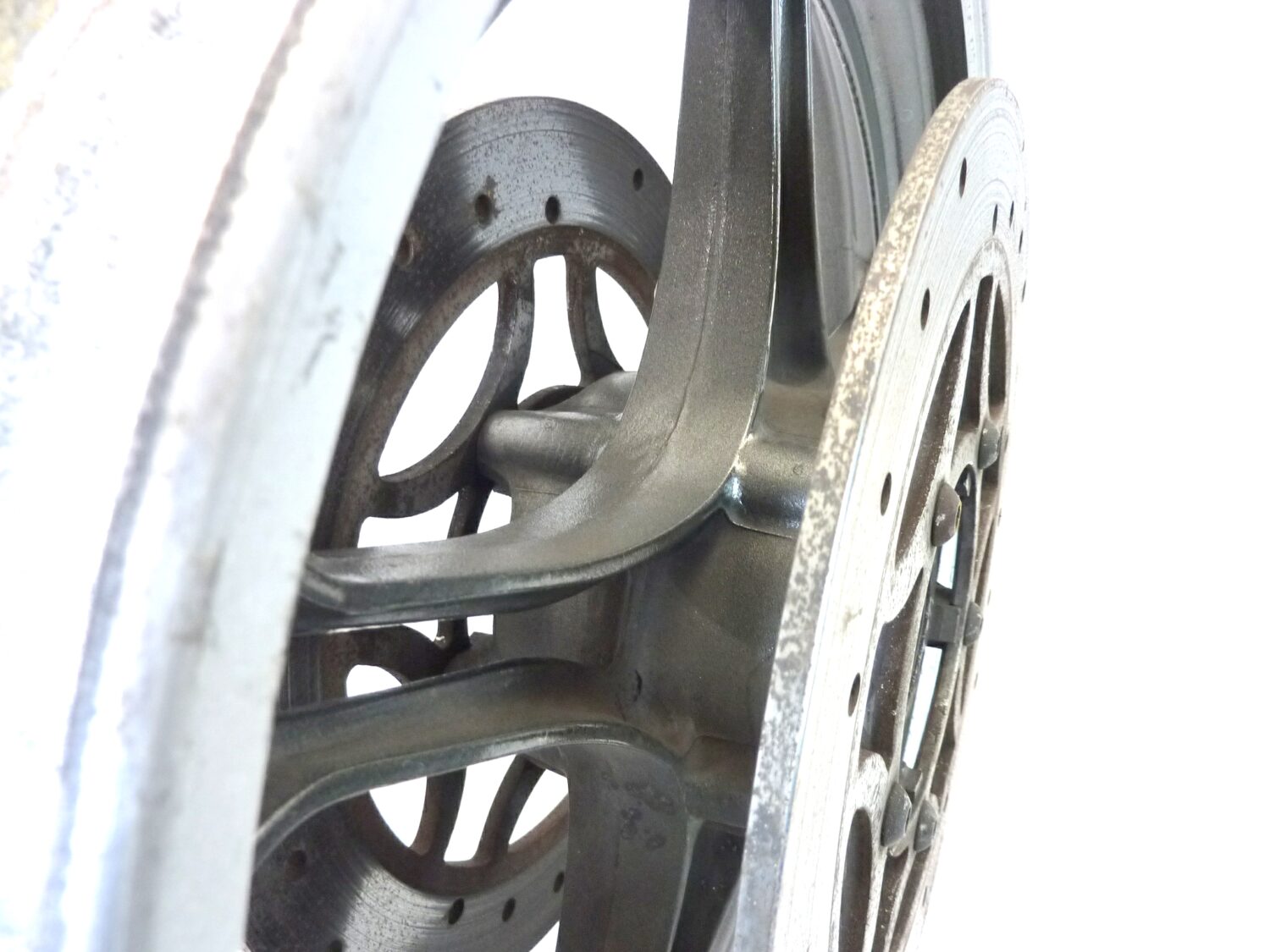 Cerchio anteriore Guzzi Imola Lario 16 x 2,15 ruota con dischi spessore 5,2 mm - immagine 7