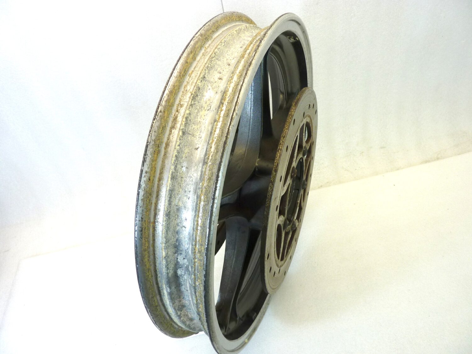 Cerchio anteriore Guzzi Imola Lario 16 x 2,15 ruota con dischi spessore 5,2 mm - immagine 9