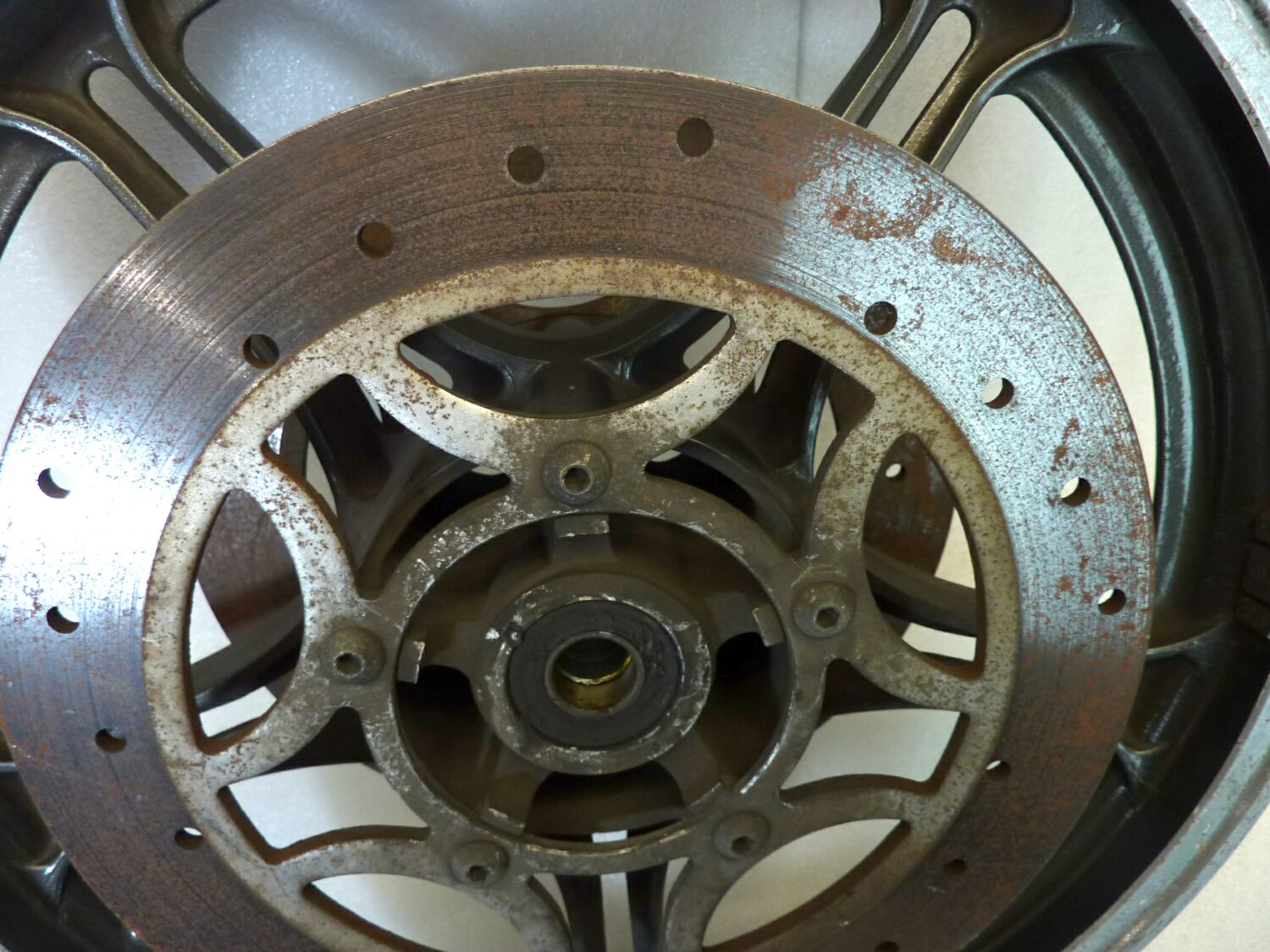 Cerchio anteriore Guzzi Imola Lario 16 x 2,15 ruota con dischi spessore 5,2 mm - immagine 11