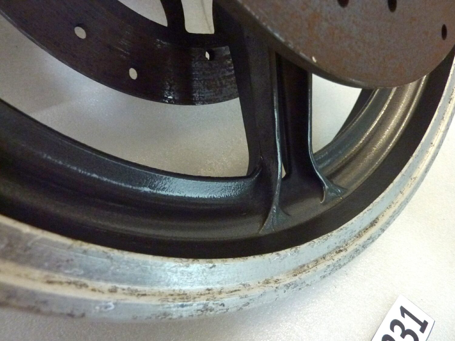 Cerchio anteriore Guzzi Imola Lario 16 x 2,15 ruota con dischi spessore 5,2 mm - immagine 12