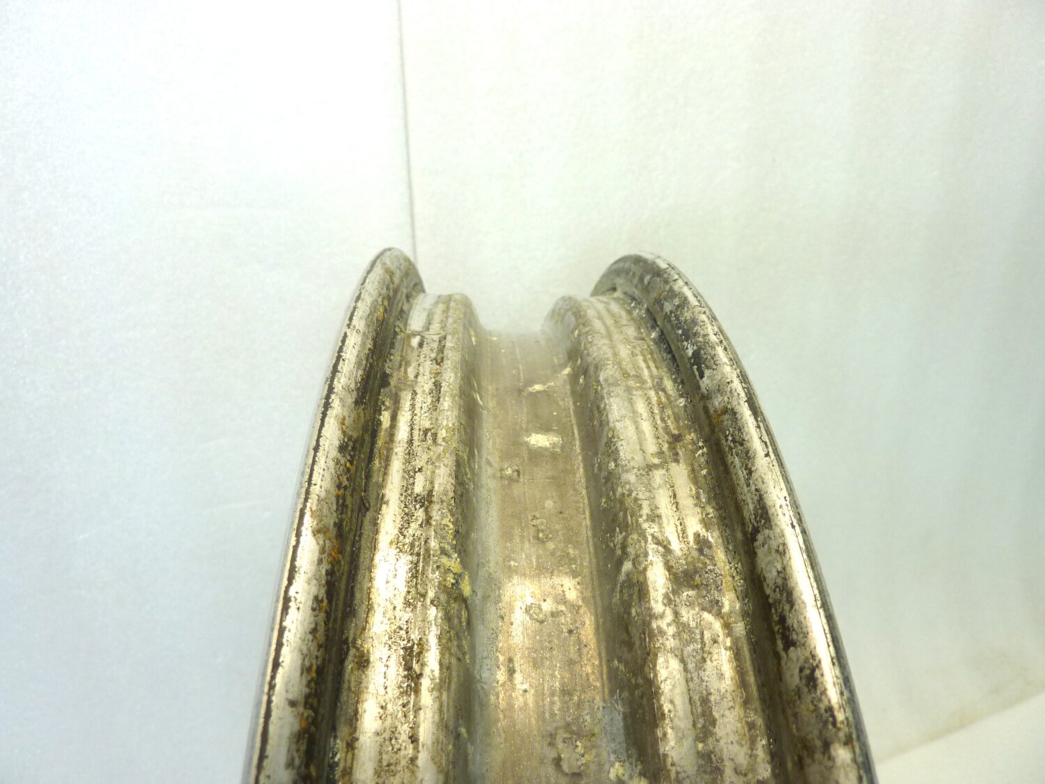 Cerchio posteriore Guzzi V35 C (1983-1988) V65 Florida (1985-1992) 16 x 2,50 cod GU23630680 ruota - immagine 8