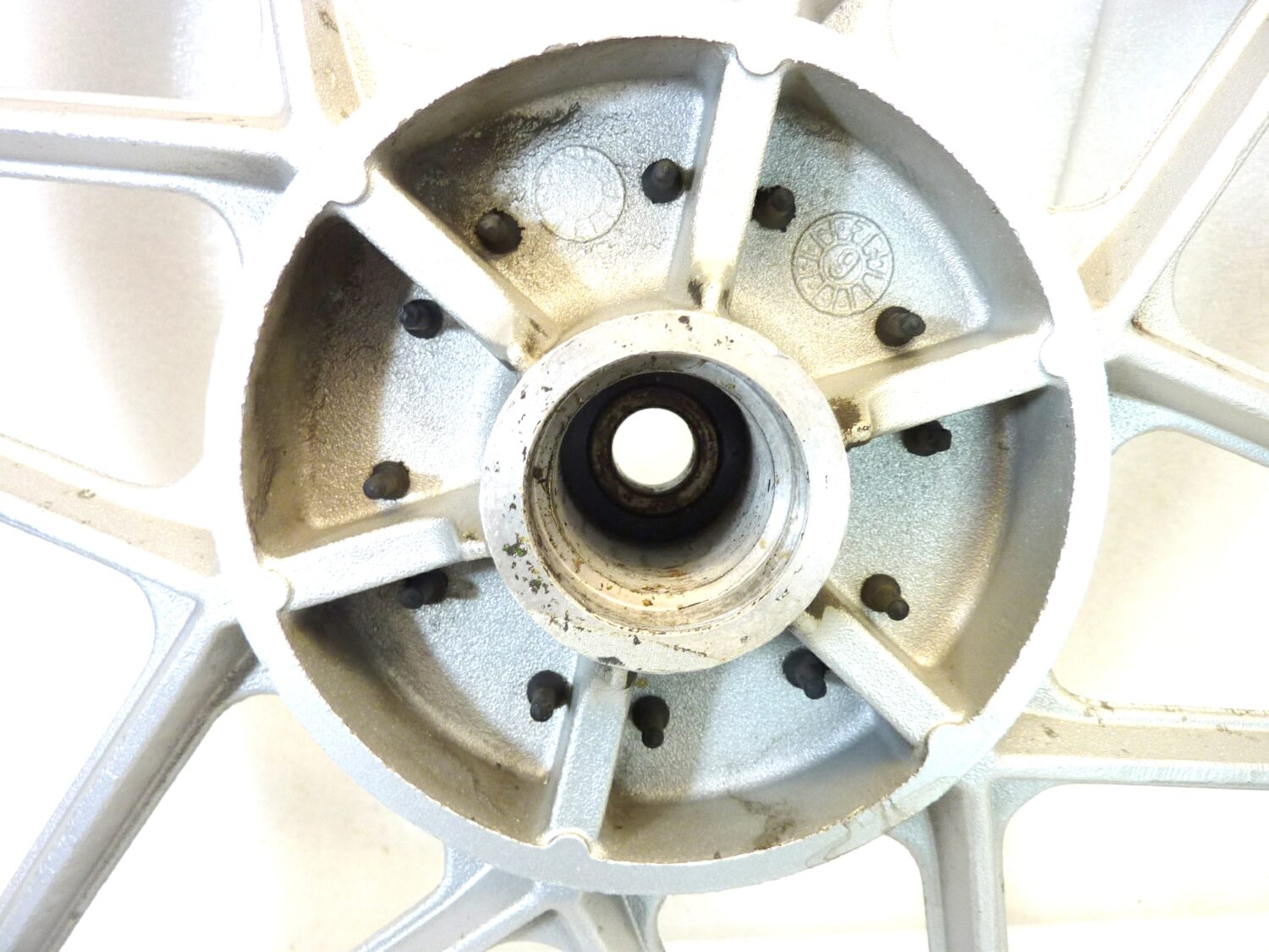 Cerchio posteriore Moto Guzzi V35 V50 18 x 2,15 ruota - immagine 4