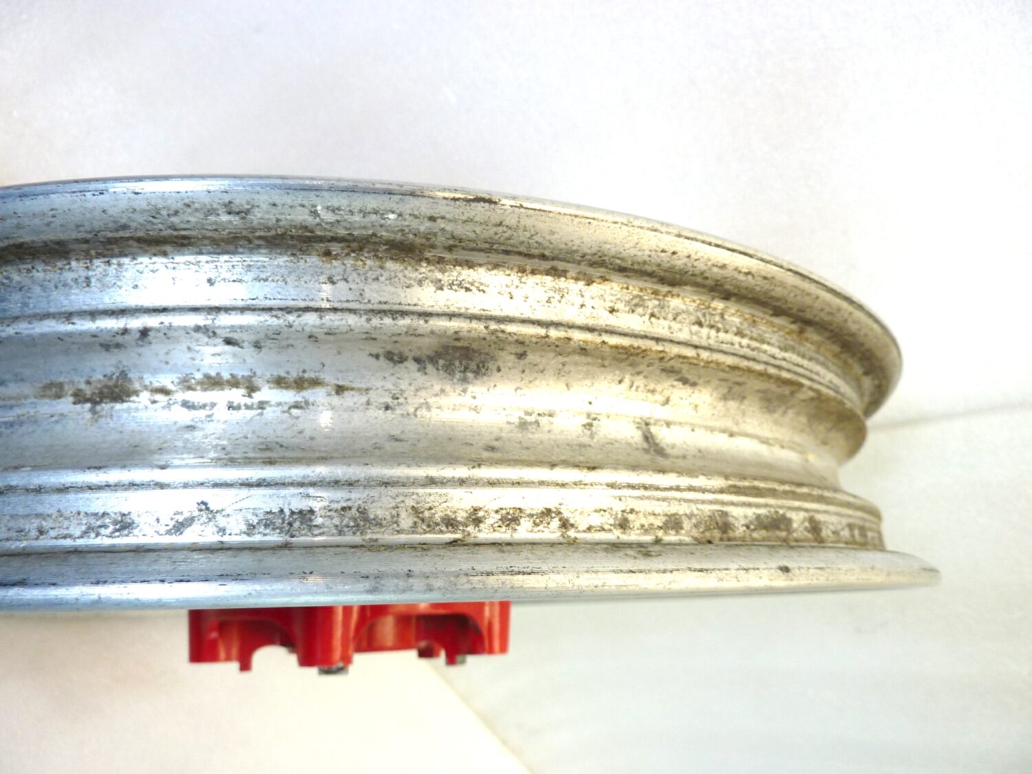 Cerchio anteriore Moto Guzzi Imola 2 Lario 16 x 2,15 ruota - immagine 14