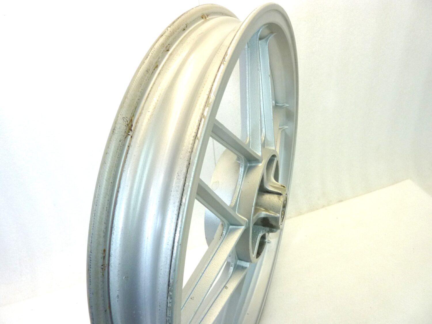 Cerchio posteriore Moto Guzzi V35 V50 18 x 2,15 ruota - immagine 6