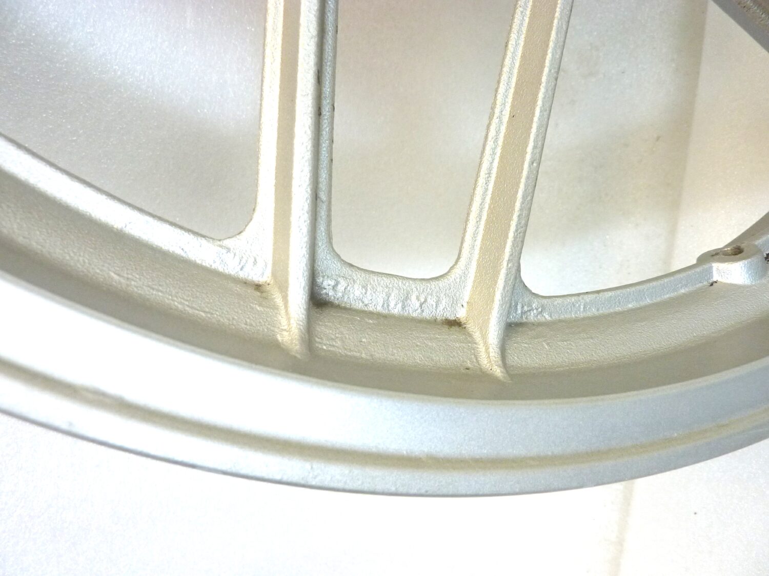 Cerchio posteriore Moto Guzzi V35 V50 18 x 2,15 ruota - immagine 9
