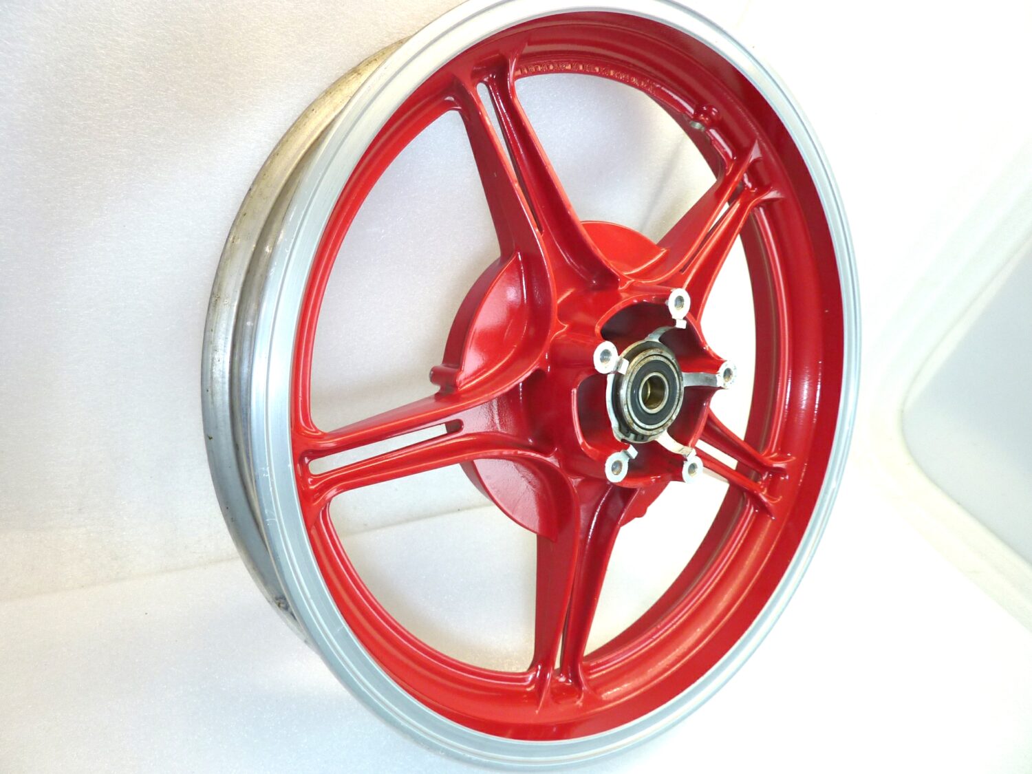 Cerchio posteriore Moto Guzzi Le Mans 4 5 1000 18 x 3 ruota - immagine 2