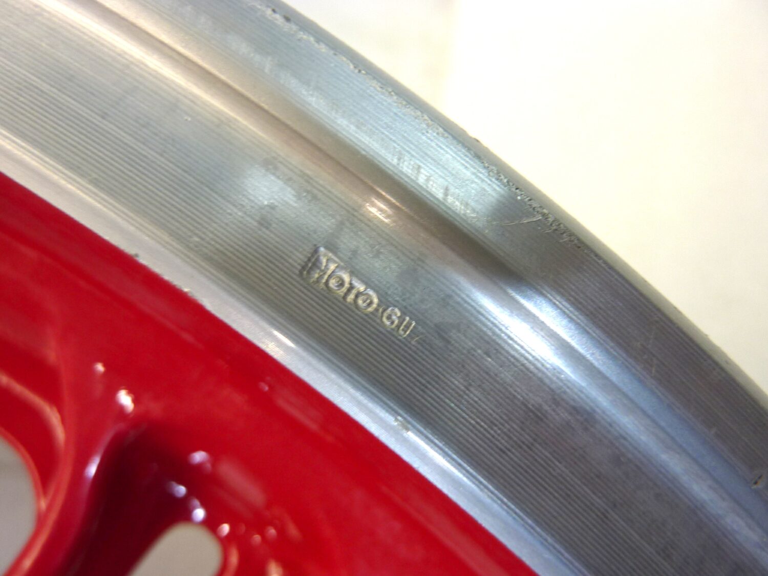 Cerchio posteriore Moto Guzzi Le Mans 4 5 1000 18 x 3 ruota - immagine 7