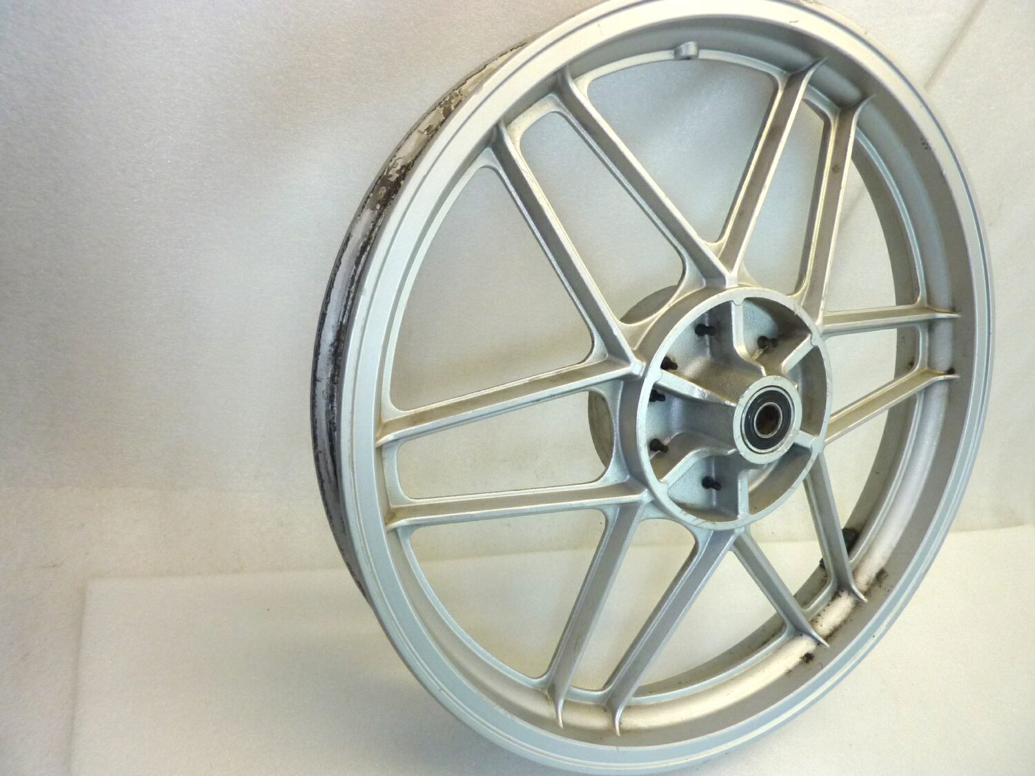 Cerchio posteriore Moto Guzzi V35 V50 18 x 2,15 ruota - immagine 2