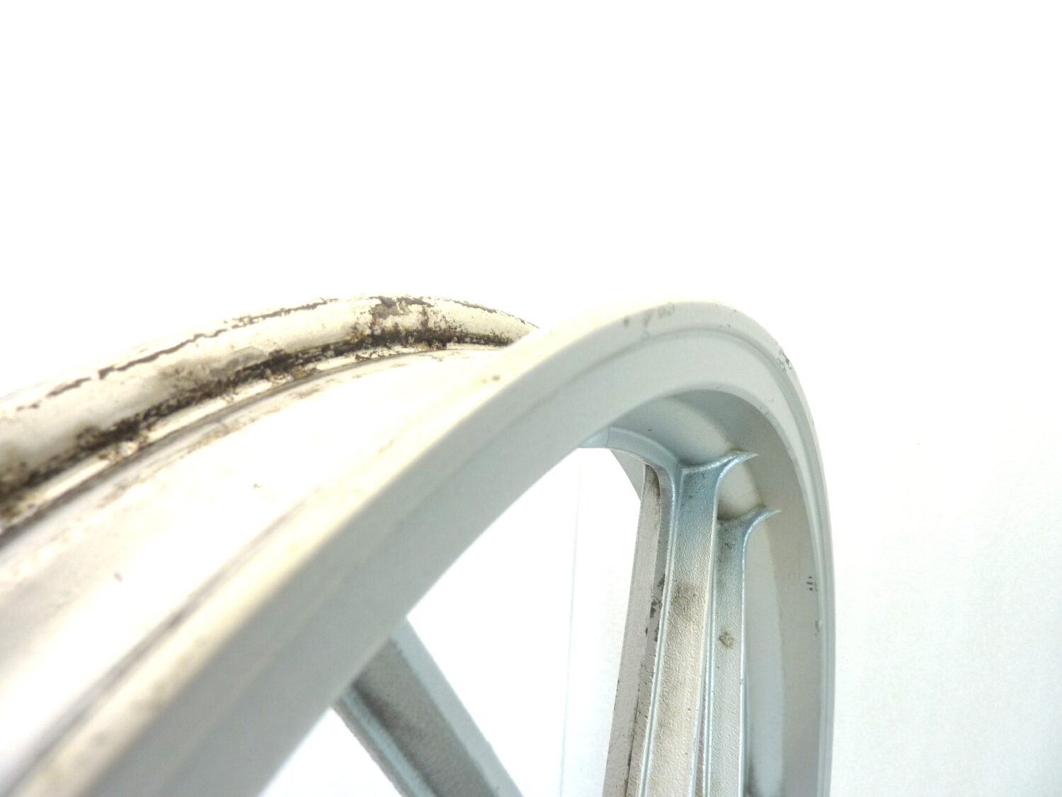 Cerchio posteriore Moto Guzzi V35 V50 18 x 2,15 ruota - immagine 6