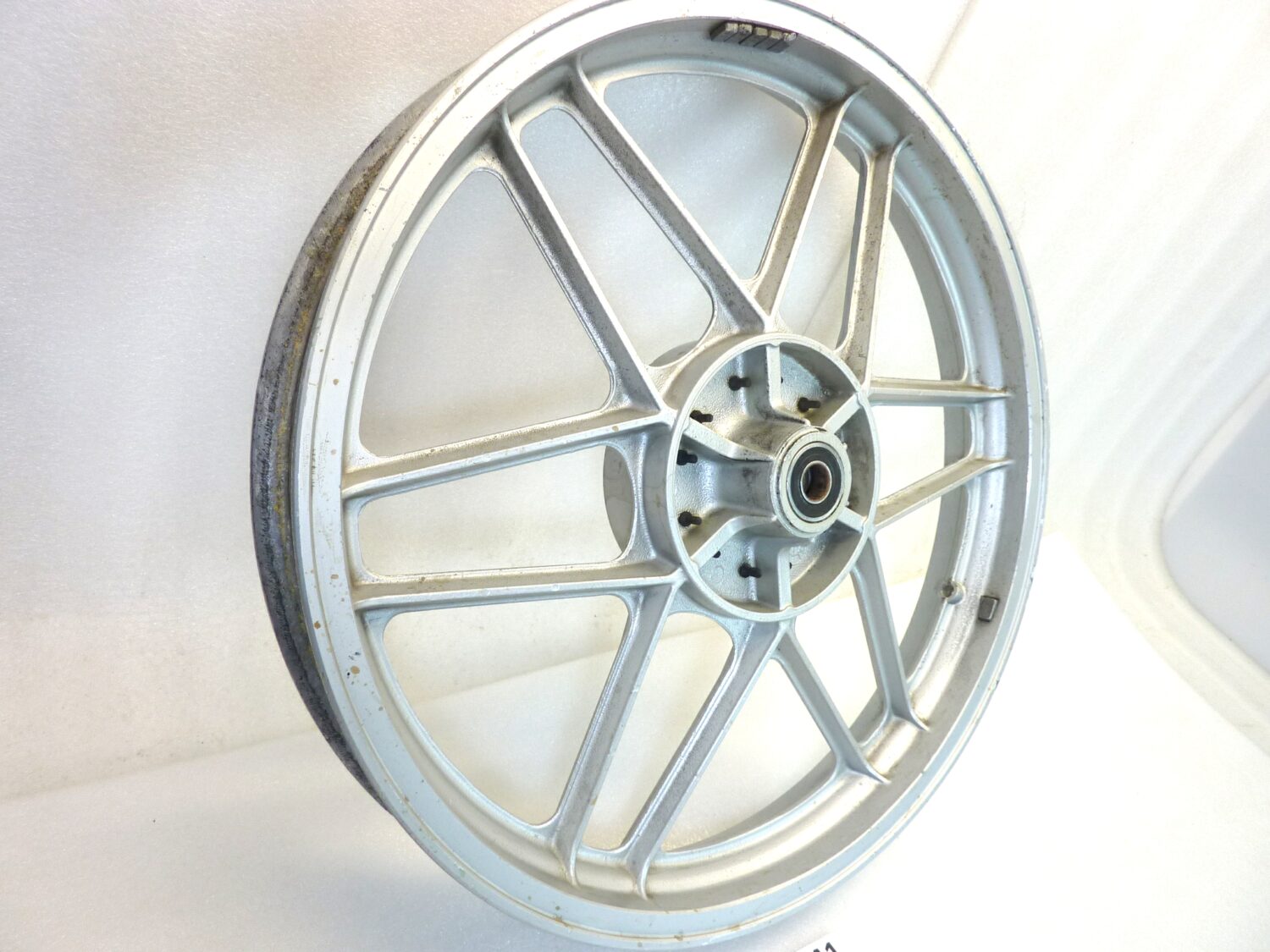 Cerchio posteriore Guzzi V35 V50 18 x 2,15 ruota - immagine 2
