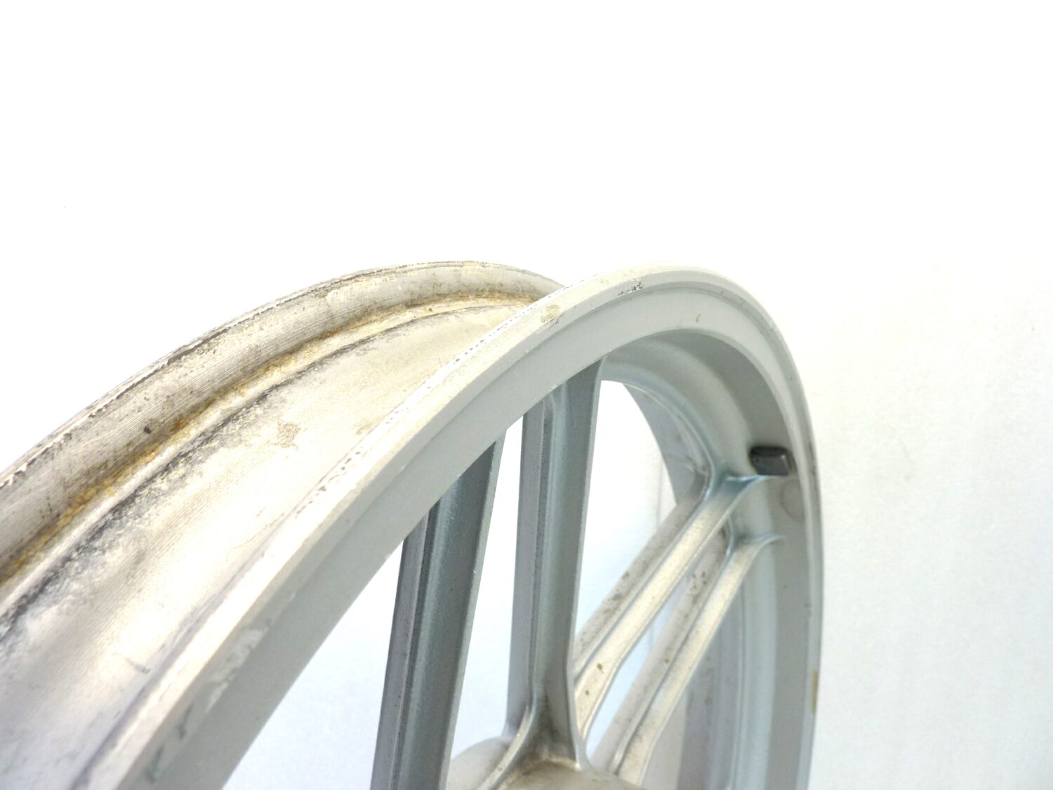 Cerchio posteriore Guzzi V35 V50 18 x 2,15 ruota - immagine 12
