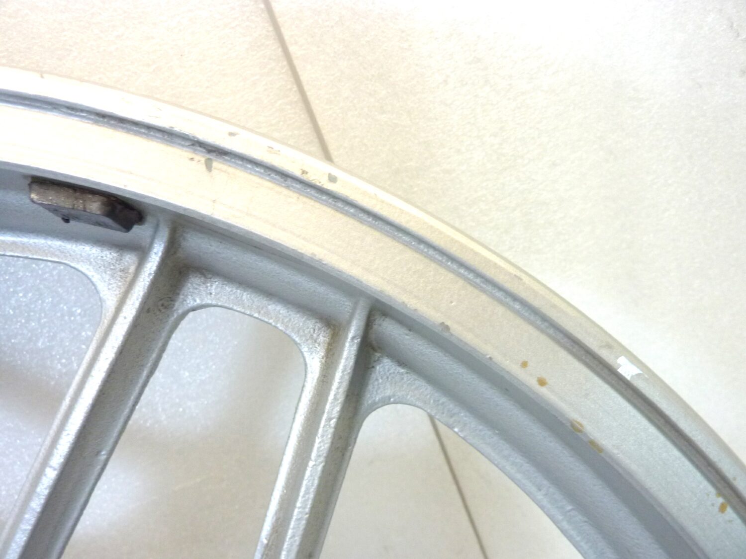 Cerchio posteriore Guzzi V35 V50 18 x 2,15 ruota - immagine 13