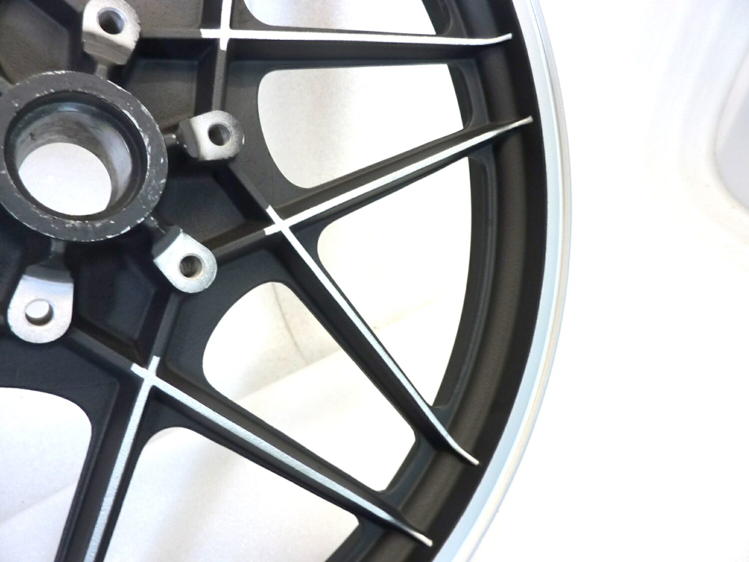 Cerchio anteriore Guzzi V35 V50 2 1,85 x 18 ruota Nuovo fondo di magazzino leggi descrizione - immagine 5