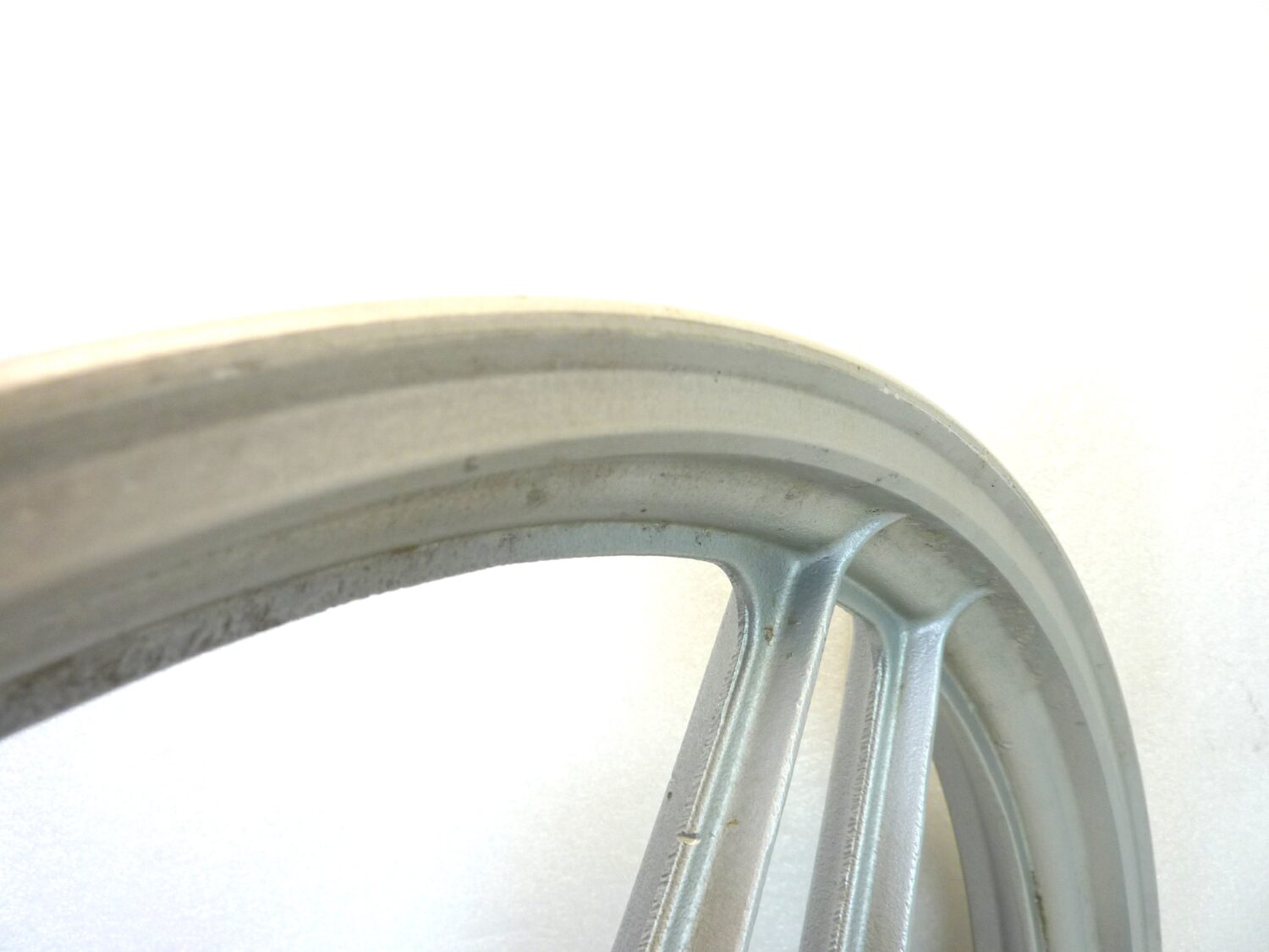 Cerchio anteriore Moto Guzzi 125 2C 4T ruota - immagine 10