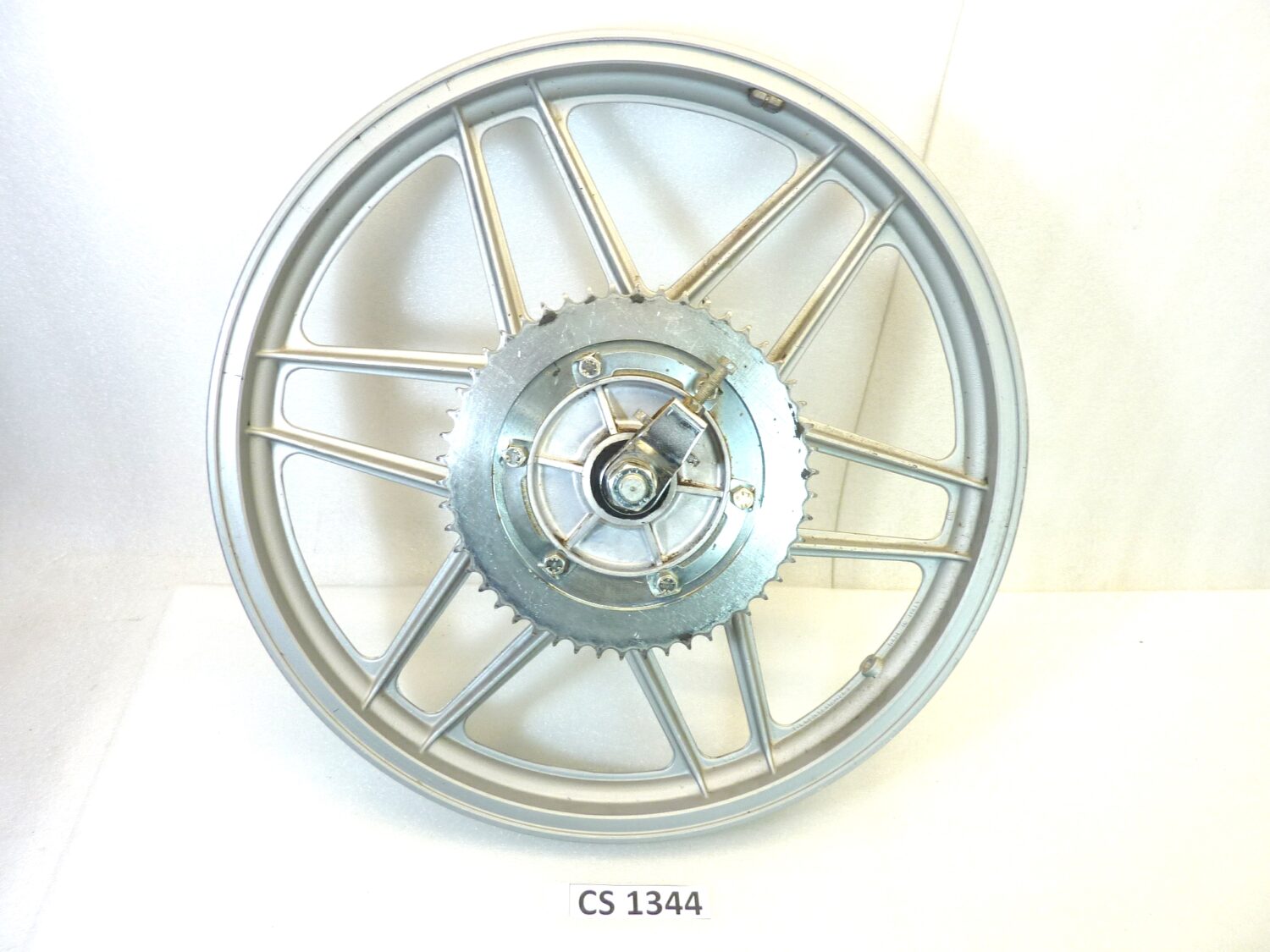 Cerchio posteriore Moto Guzzi 125 2C 4T completo ruota