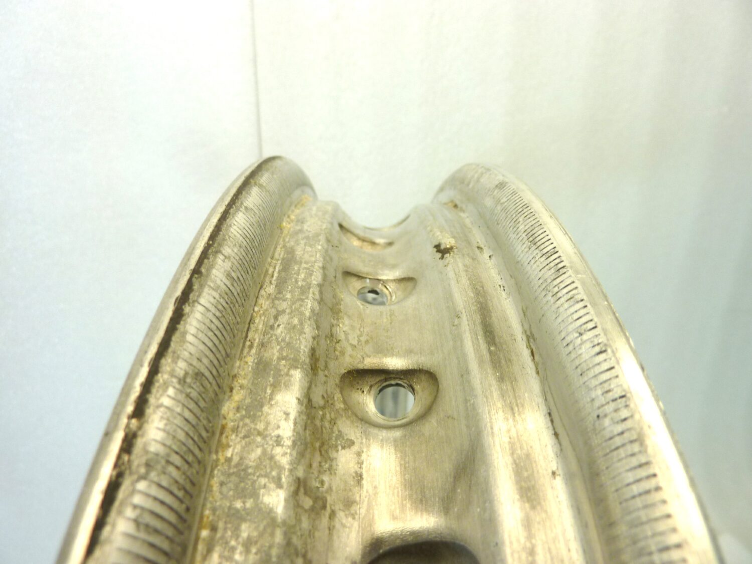 Cerchio anteriore Guzzi Borrani V7 850 GT 750 WM 2 1,85 x 18 40 RECORD 11 RM 01 4816 lievemente ammaccato come da foto - immagine 4
