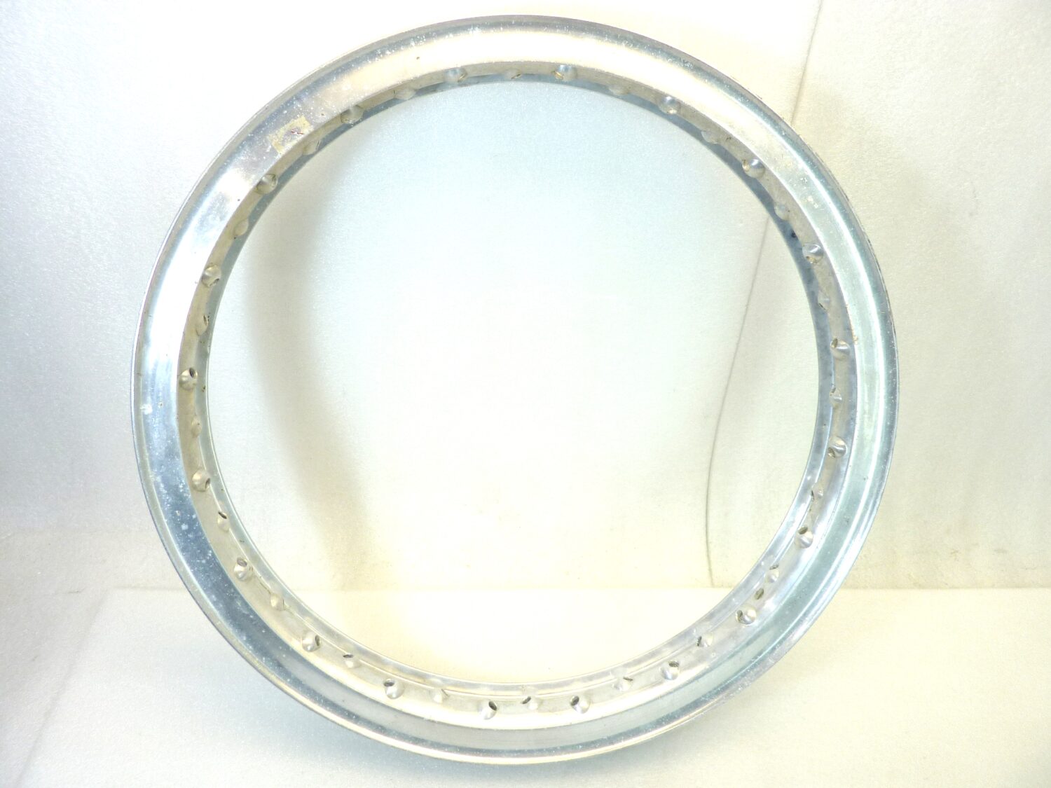 Cerchio anteriore Guzzi Borrani V7 850 GT 750 WM 2 1,85 x 18 40 RECORD - immagine 8