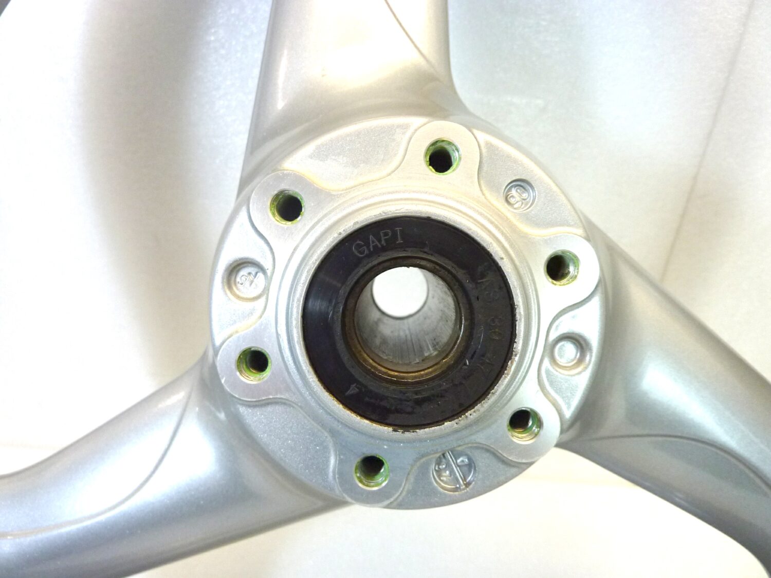 Cerchio anteriore Guzzi Norge 1200 2006 - 2010 cod 05610330/7 302274 3,5 x 17 grigio chiaro ruota Nuovo fondo di magazzino leggi descrizione - immagine 3