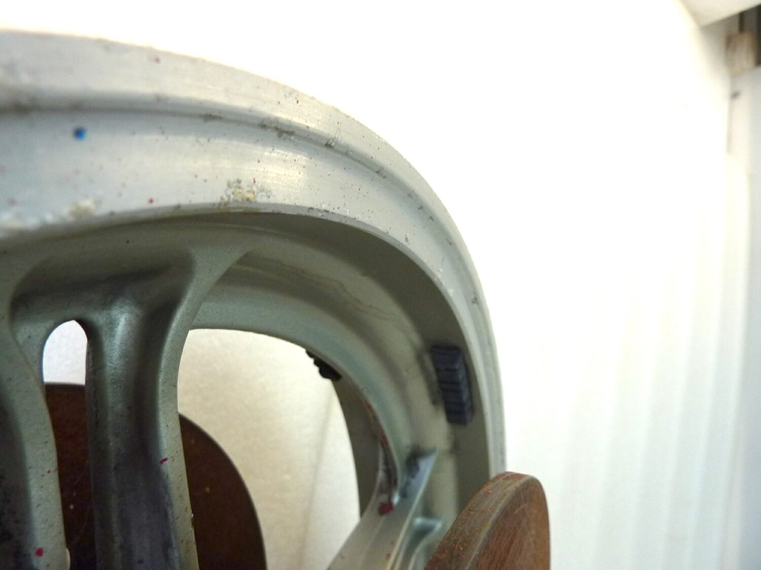 Cerchio anteriore Guzzi 850 T5 18 x 2,50 con dischi spessore 5,7 mm ruota - immagine 11