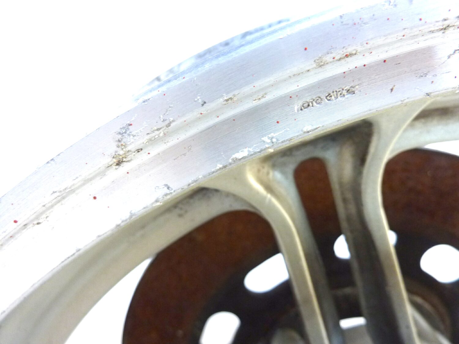 Cerchio anteriore Guzzi 850 T5 18 x 2,50 con dischi spessore 5,7 mm ruota - immagine 13