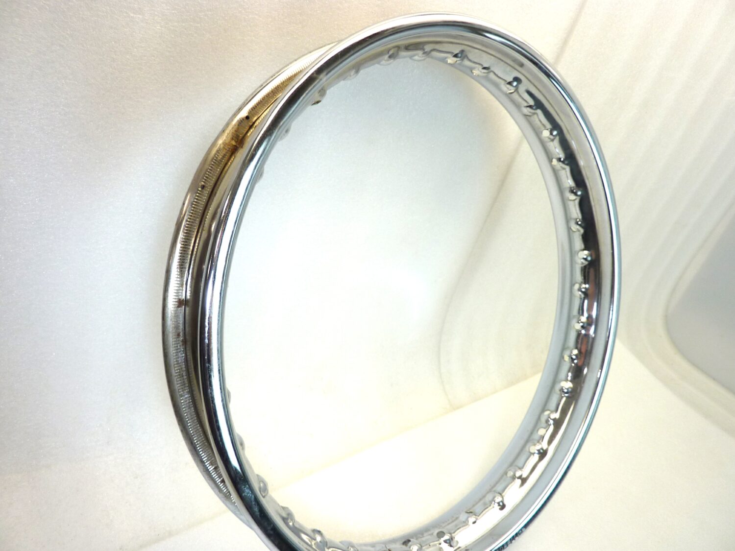 Cerchio Guzzi Nuovo Falcone Radaelli 18 x 2,15 36 fori Nuovo fondo di magazzino leggi descrizione - immagine 2