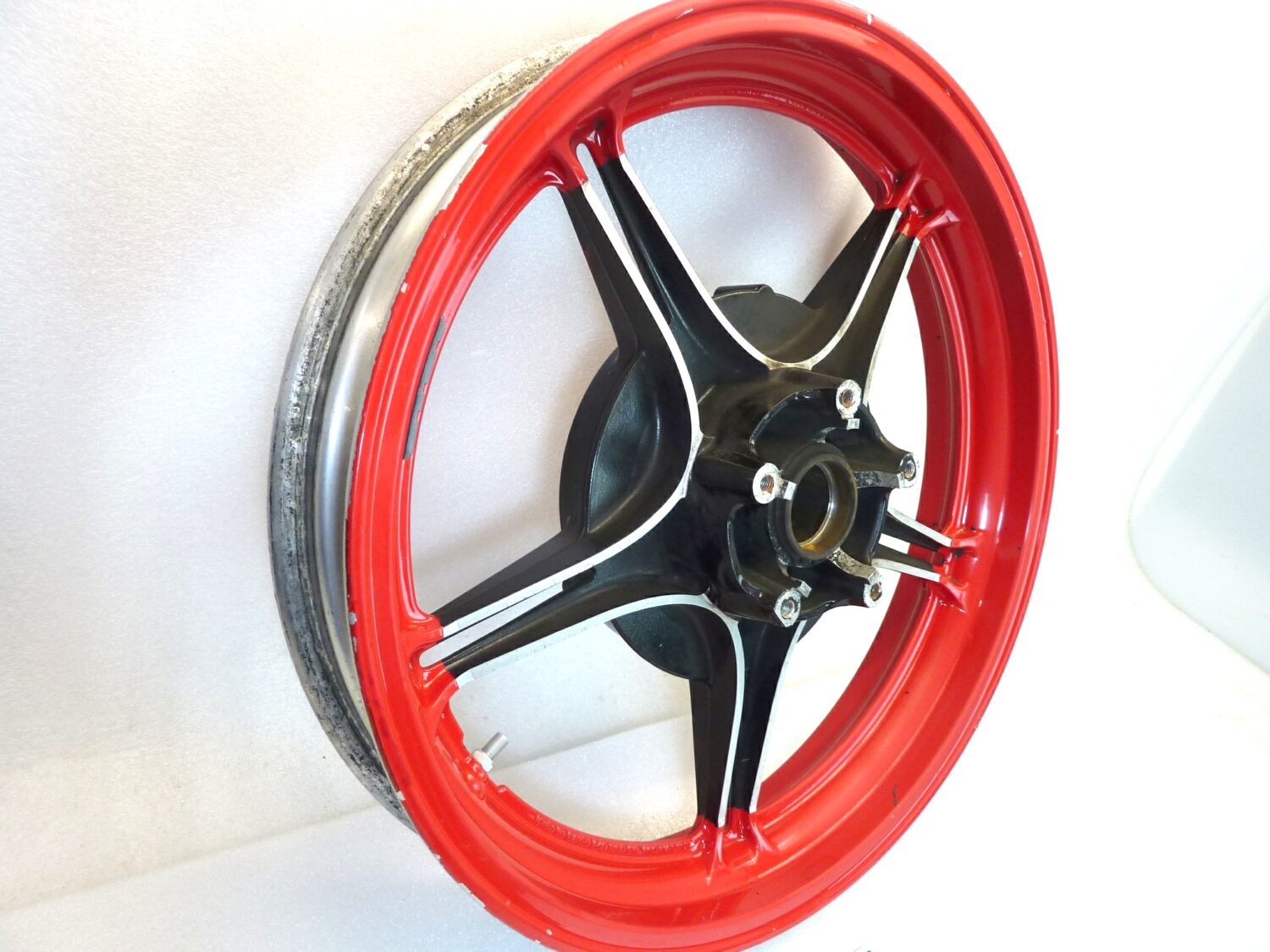 Cerchio posteriore Guzzi California 3 850 T5 18 x MT 3,00 ruota come da foto - immagine 2