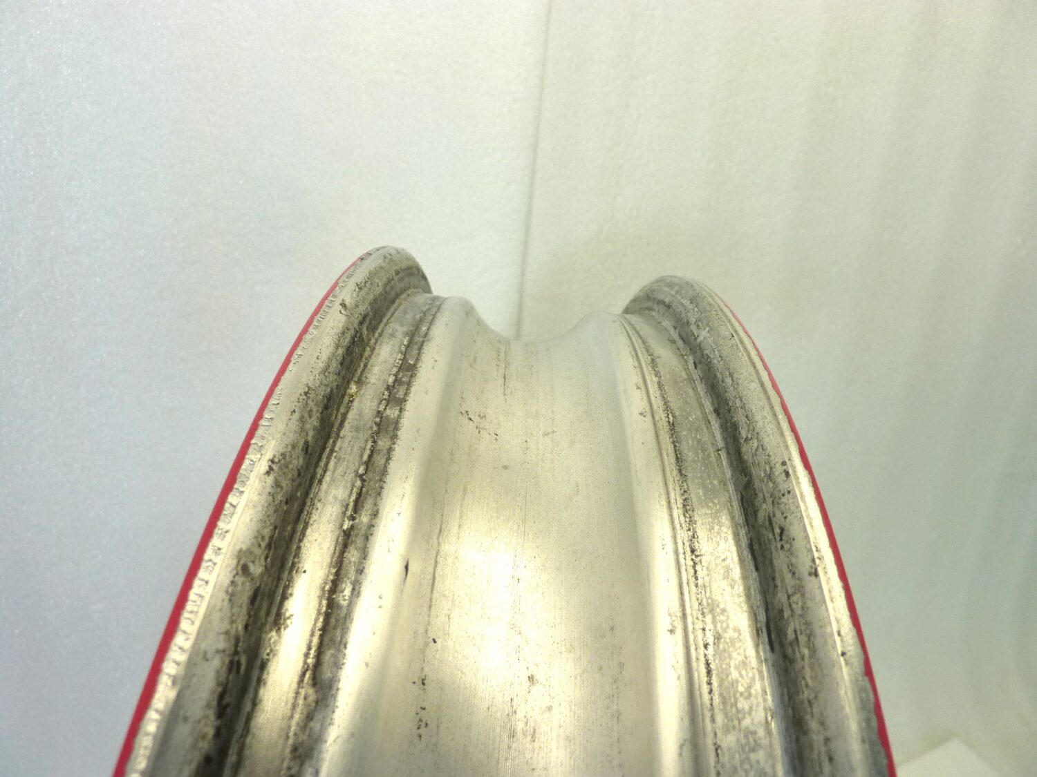 Cerchio posteriore Guzzi California 3 850 T5 18 x MT 3,00 ruota come da foto - immagine 7