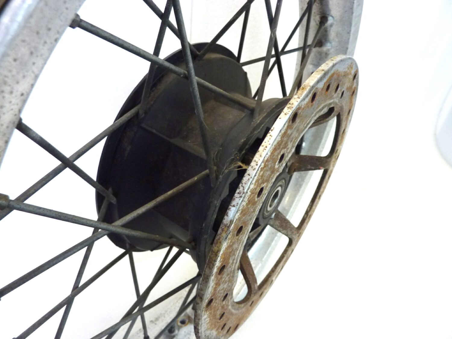 Cerchio posteriore Guzzi TT V35 V65 350 650 TT Akront 18 x 2,15 36 fori TC 684 ruota con disco spessore 5,1 mm - immagine 4