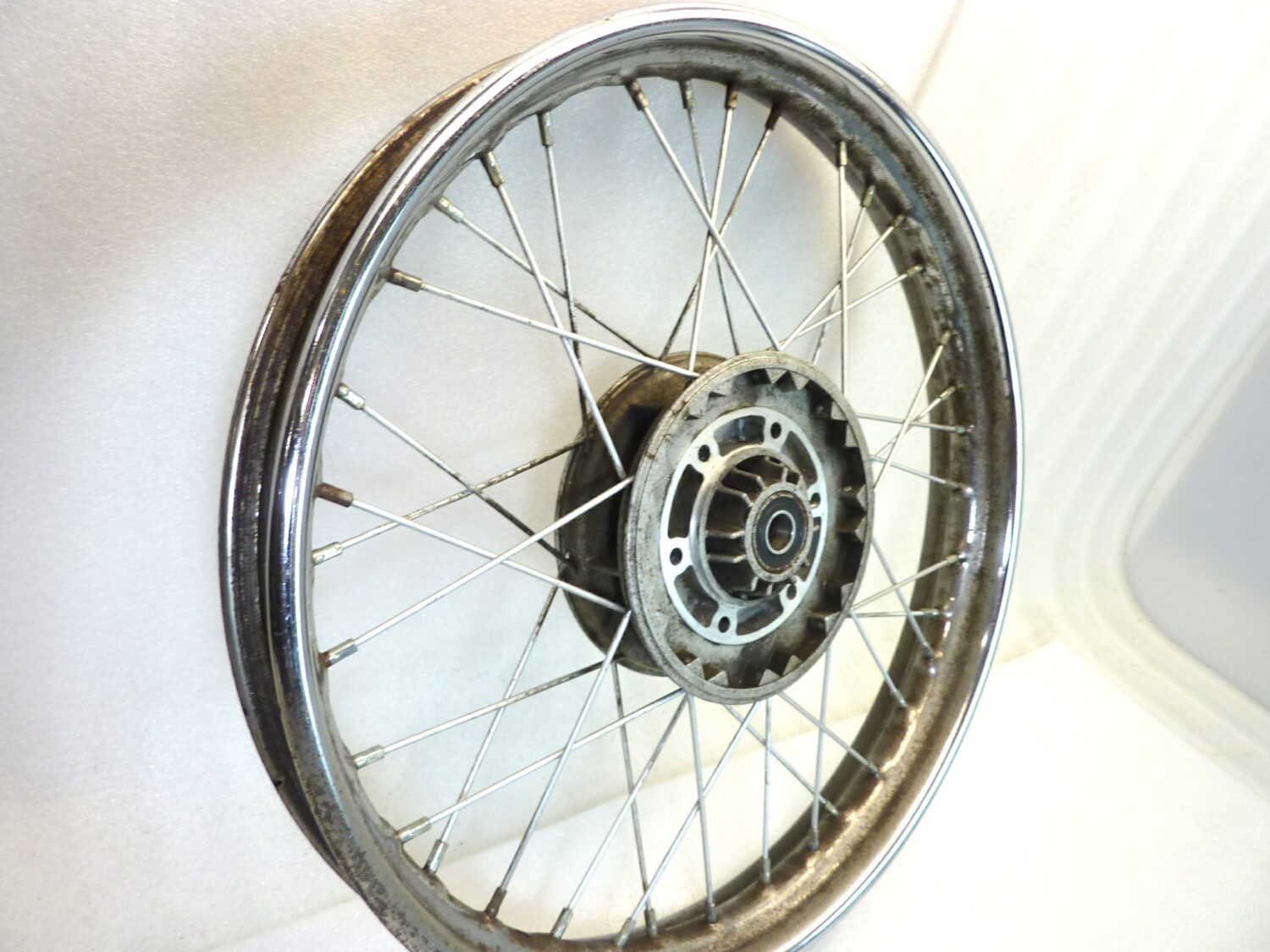 Cerchio anteriore GUZZI TS BENELLI 2C 125 250 Sanremo E WM2 1,85 x 18 cod benelli 39610301 39617800 ruota - immagine 2