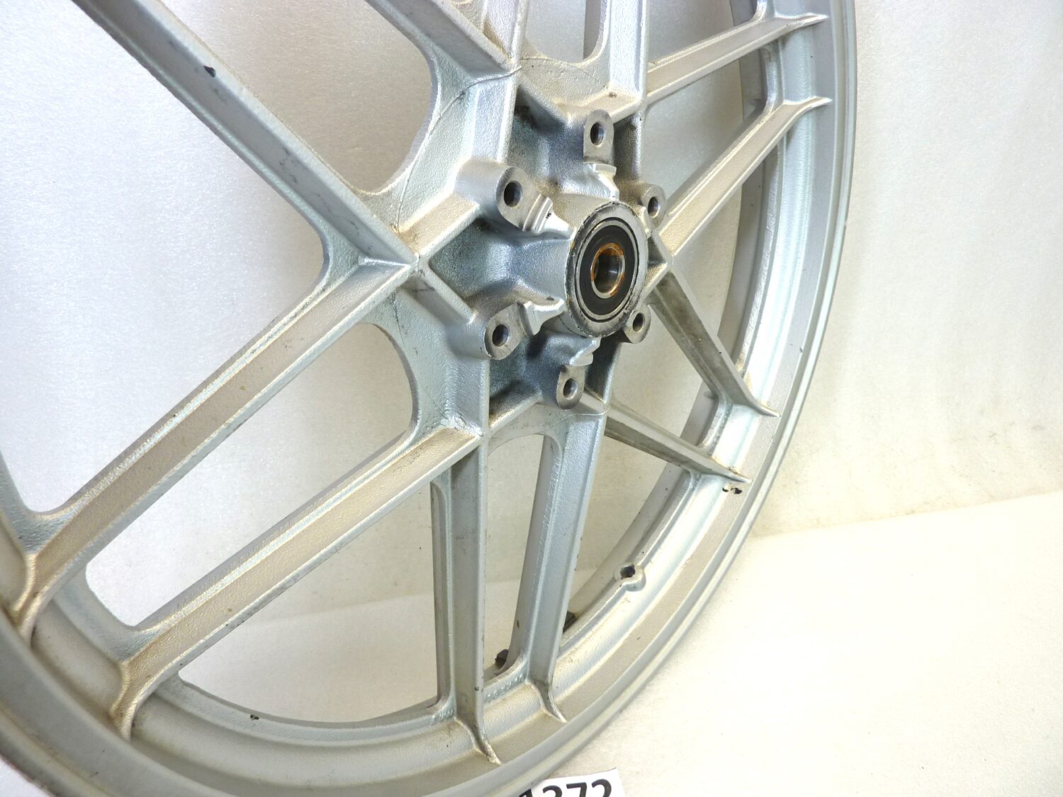Cerchio anteriore Guzzi V35 V50 2 1,85 18 ruota cod GU19610300 GU19610305 vedi mozzo - immagine 4